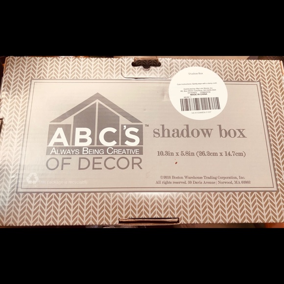 Wall frame -Shadow Box - Picture 2 of 2